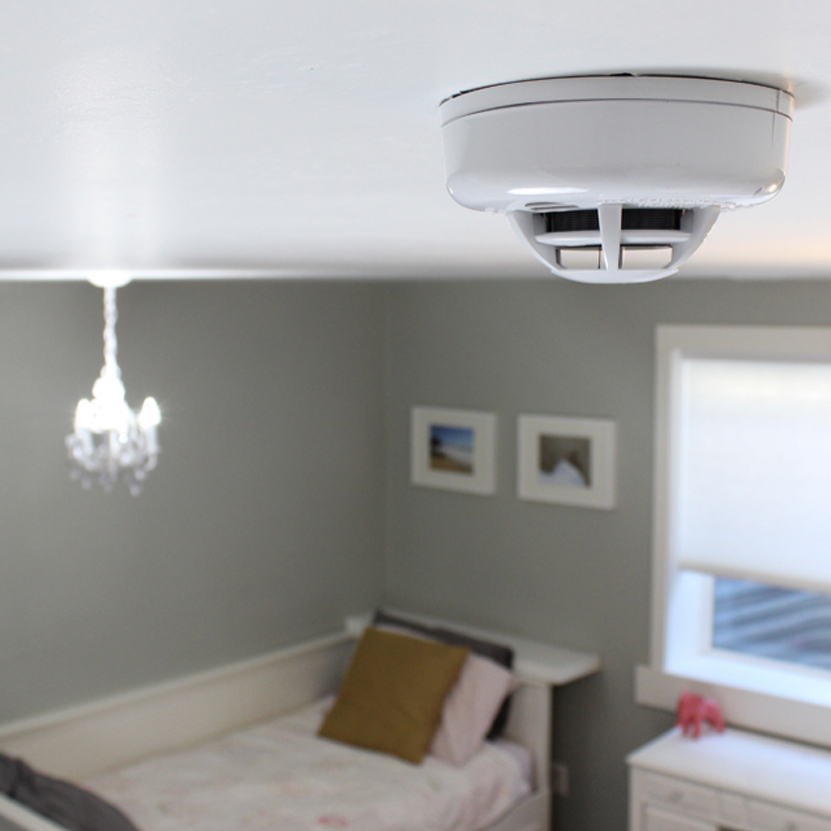 Qolsys-IQ-Smoke-Detector Qolsys-IQ-Smoke-Detector
